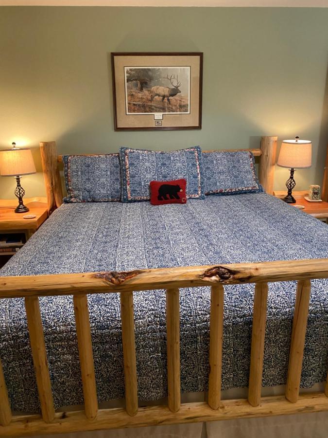 ريد لودج Two Bears Inn Bed & Breakfast المظهر الخارجي الصورة