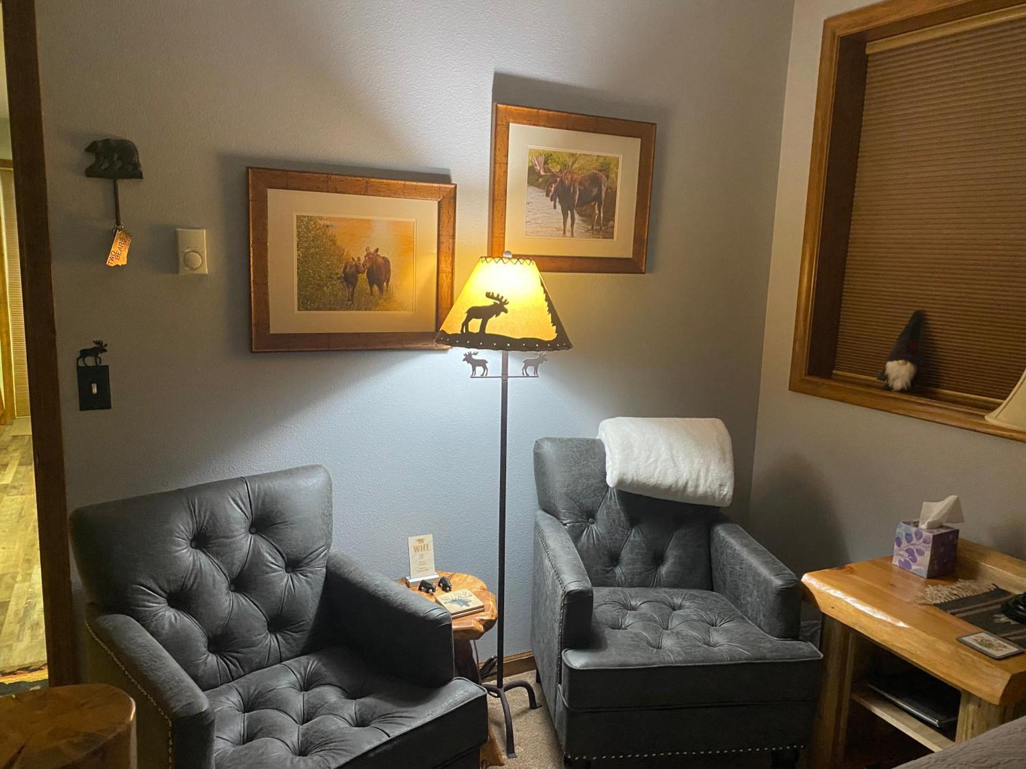 ريد لودج Two Bears Inn Bed & Breakfast المظهر الخارجي الصورة