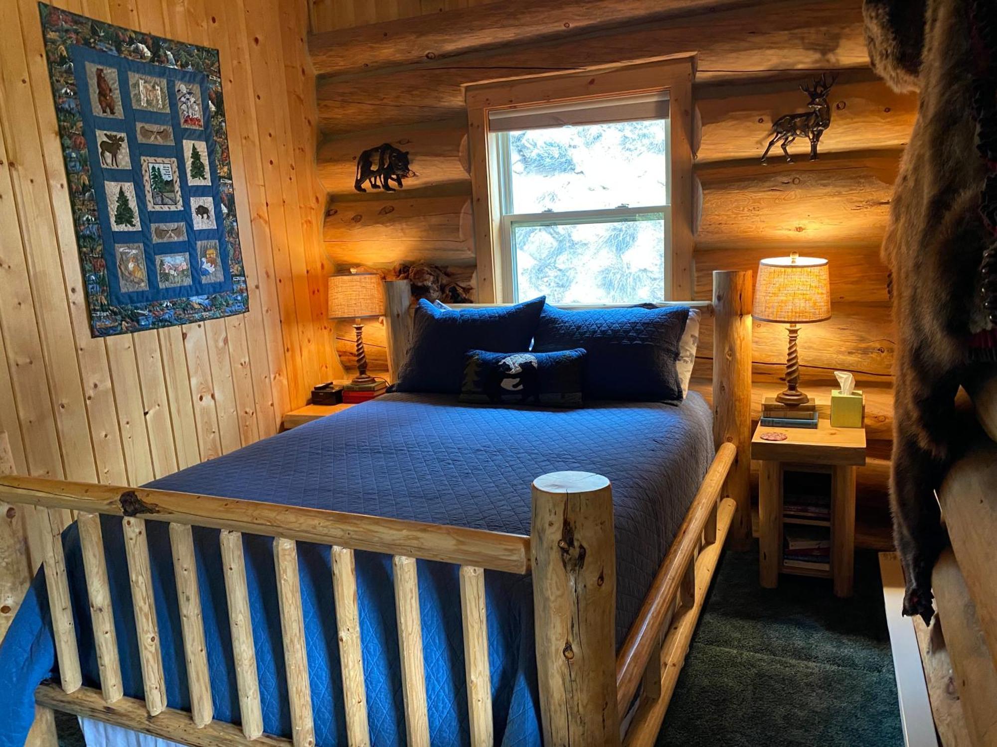 ريد لودج Two Bears Inn Bed & Breakfast المظهر الخارجي الصورة