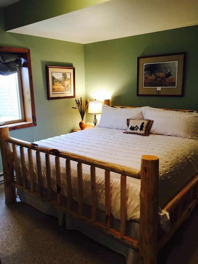 ريد لودج Two Bears Inn Bed & Breakfast المظهر الخارجي الصورة