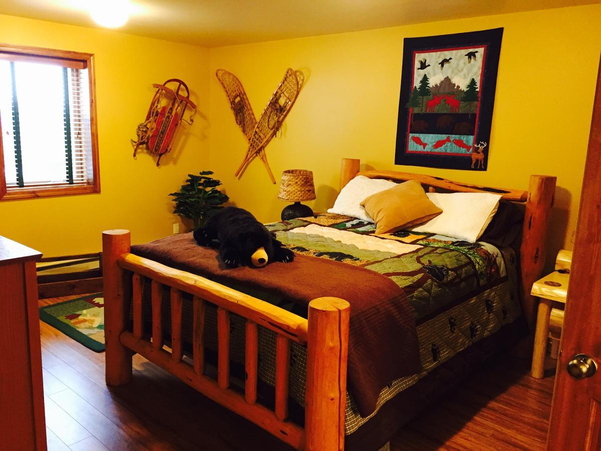 ريد لودج Two Bears Inn Bed & Breakfast المظهر الخارجي الصورة