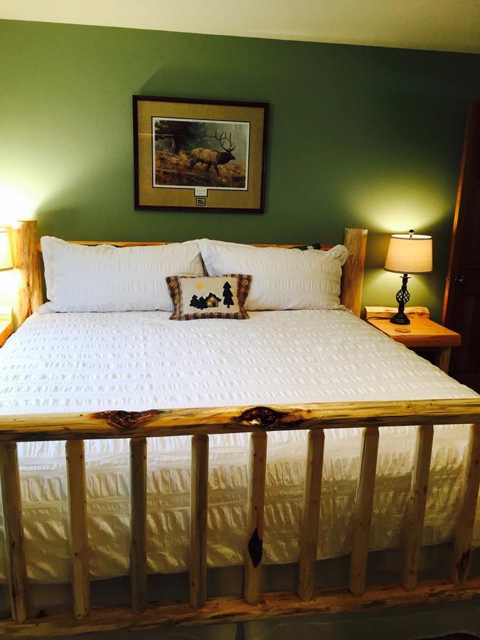ريد لودج Two Bears Inn Bed & Breakfast المظهر الخارجي الصورة