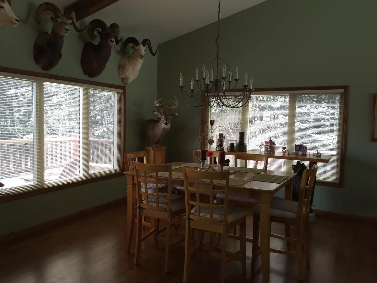 ريد لودج Two Bears Inn Bed & Breakfast المظهر الخارجي الصورة