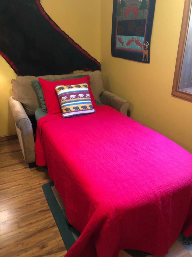 ريد لودج Two Bears Inn Bed & Breakfast المظهر الخارجي الصورة